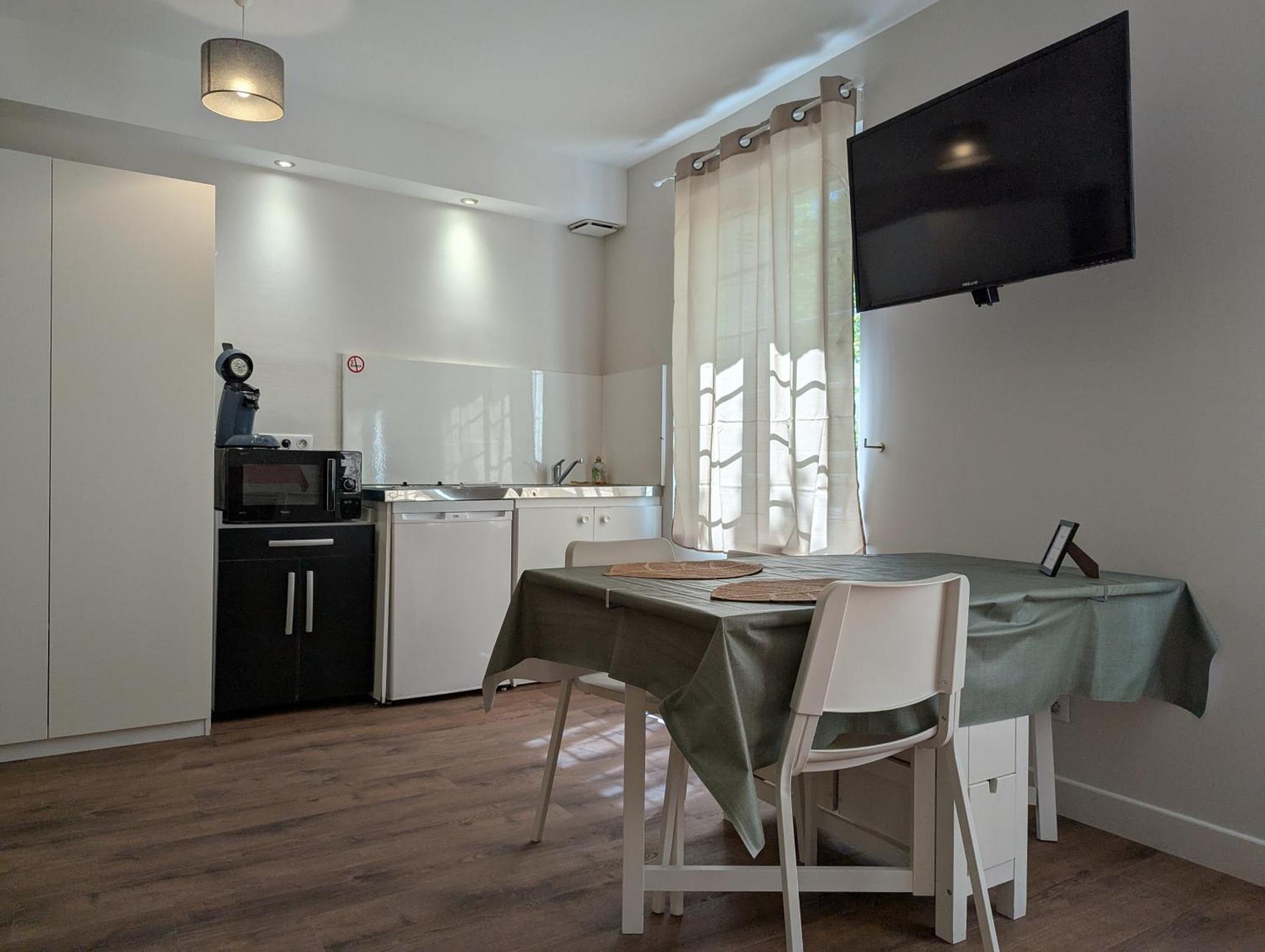 Studios Du Marche Au Bois Периго Экстерьер фото